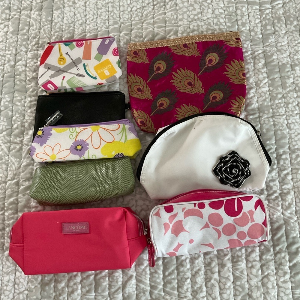 Eight little makeup bags, zipper